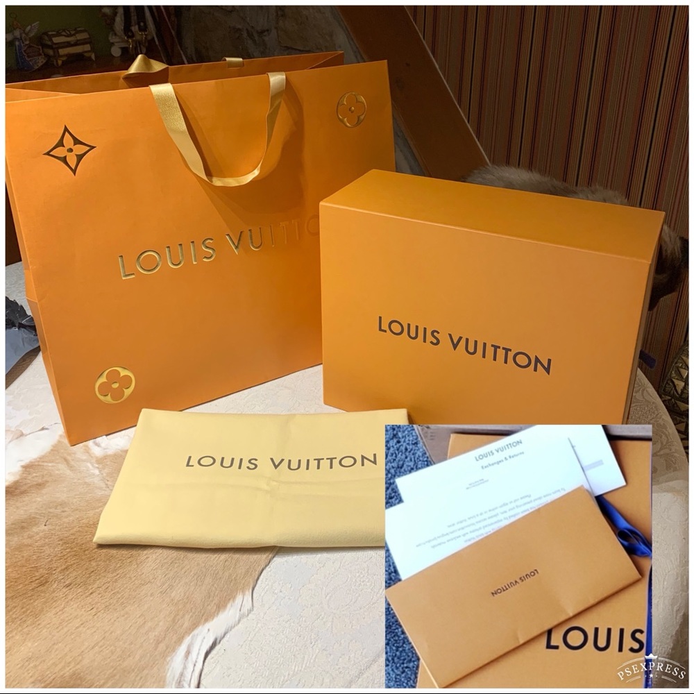 ❌SOLD❌💙LV BIG BOX SHOPPER DUSTER ENVELOPE MINT💙